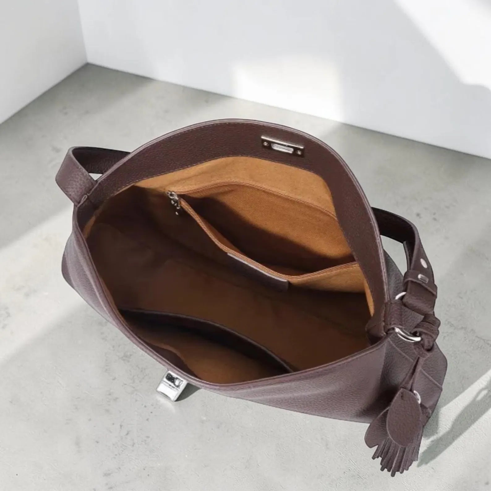 irst-Layer Cowhide Dumpling Shape Large Capacity Shoulder Hobo Bag